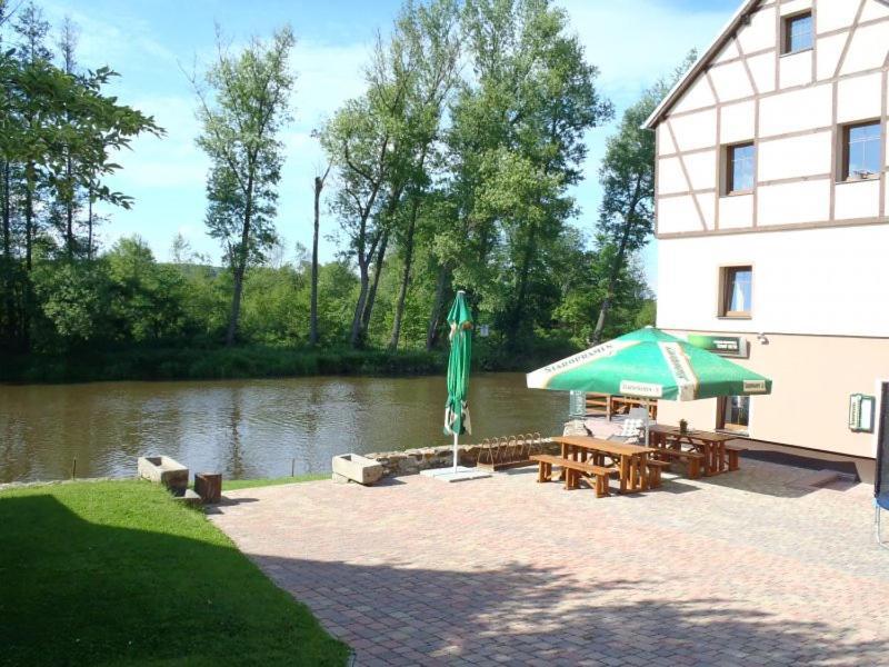 Penzion Cerny Mlyn Sokolov Brezova  Exterior foto