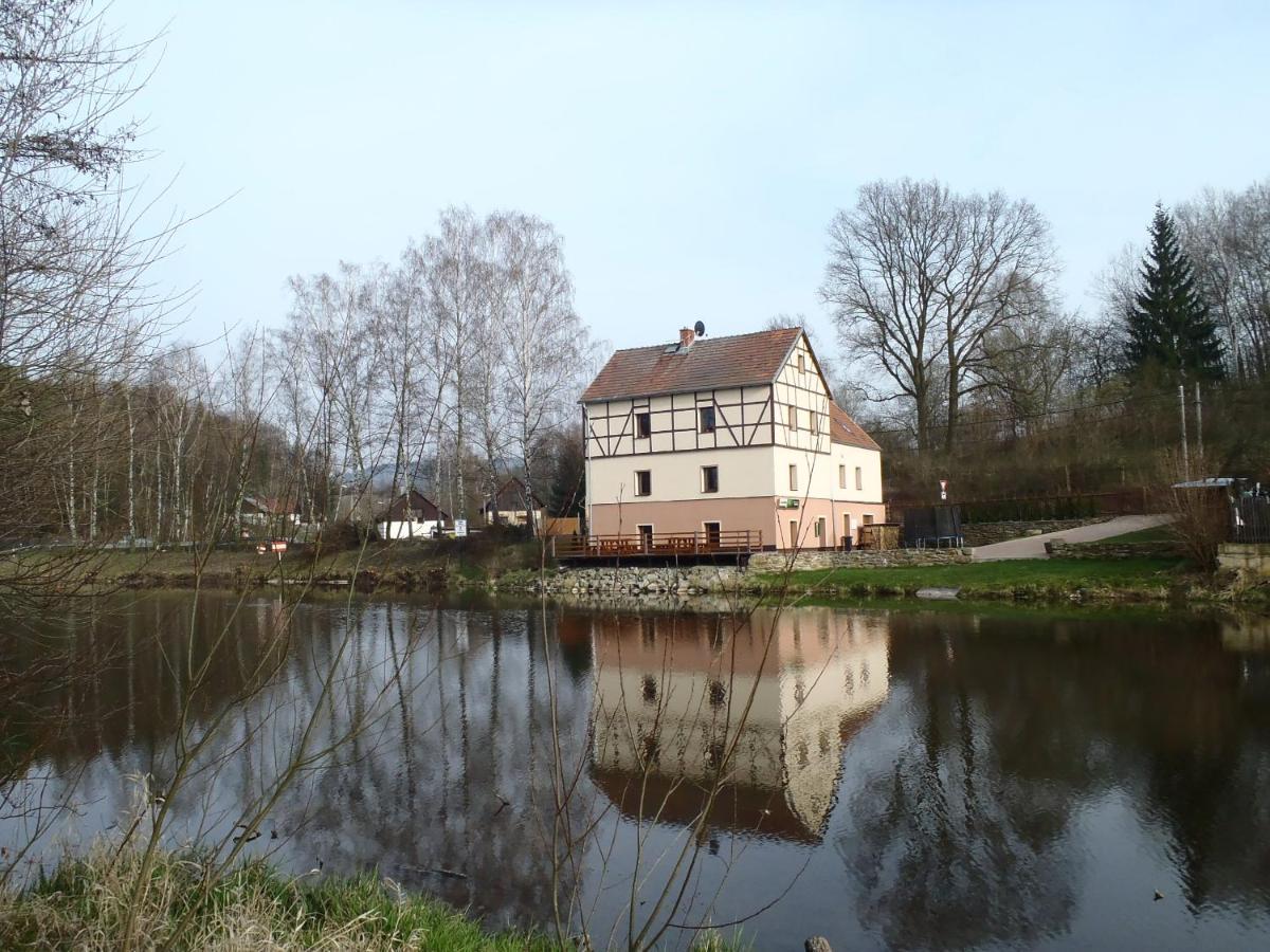 Penzion Cerny Mlyn Sokolov Brezova  Exterior foto
